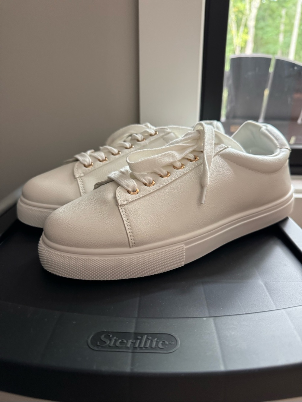 Pink Lily White Low-Top Platform Sneakers with Gold Eyelets